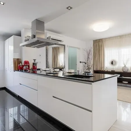 Beautiful Townhouse Apartment Marbella