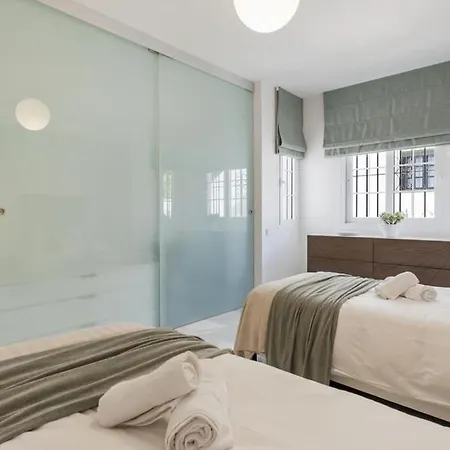 Beautiful Townhouse Apartment