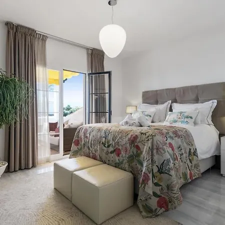 Beautiful Townhouse Apartment Marbella